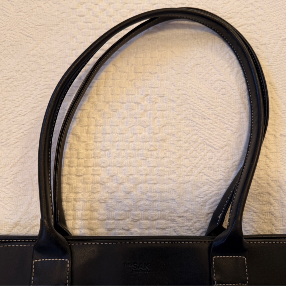 The Sak/ Elliott Lucca Black/ White Knit Bag w/ Black Leather Handles / Trim - Picture 4 of 8